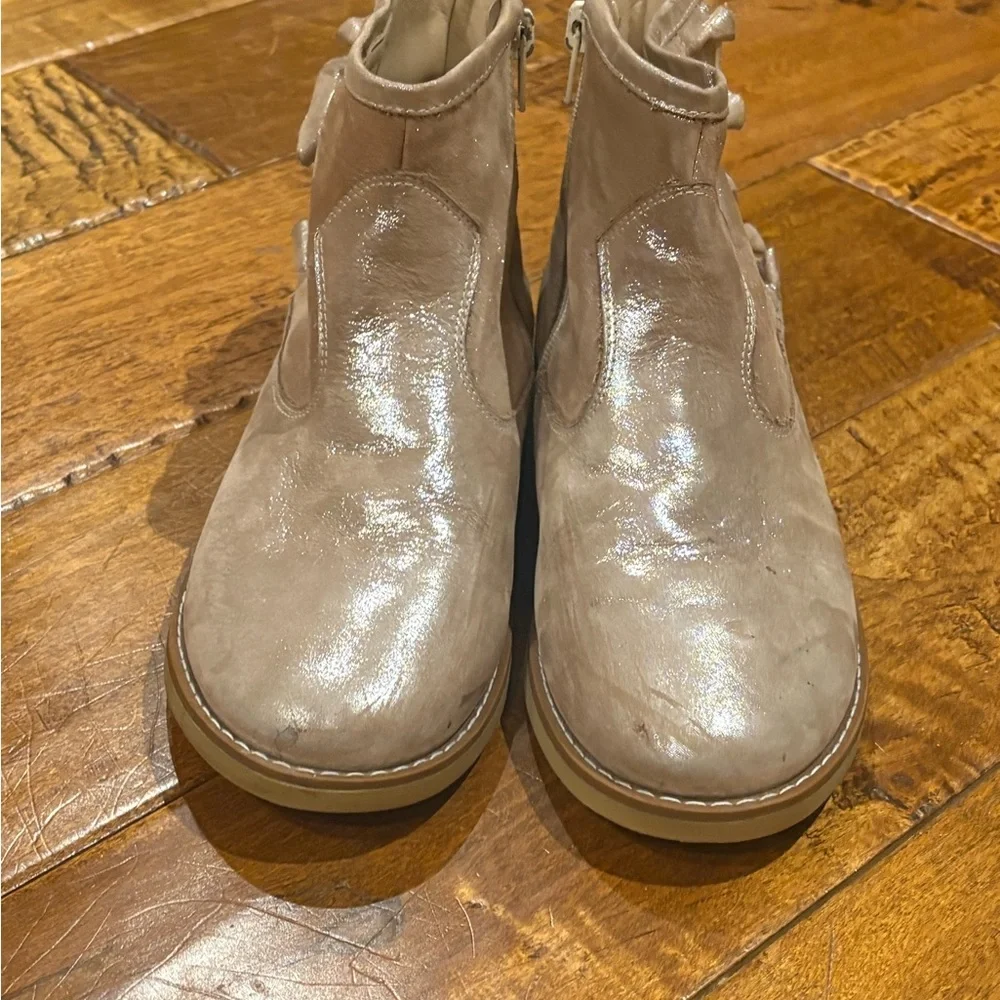 Elephantito Metallic Ruffle Boots - Picture 3 of 10